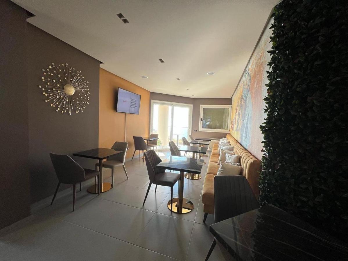 Cc Hotel & Residence Vlora Kültér fotó